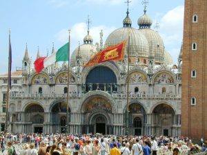 St. Marks Square 302403347_ecf51aa9dd_b-stmarks-venice-italy-jpllcwdb