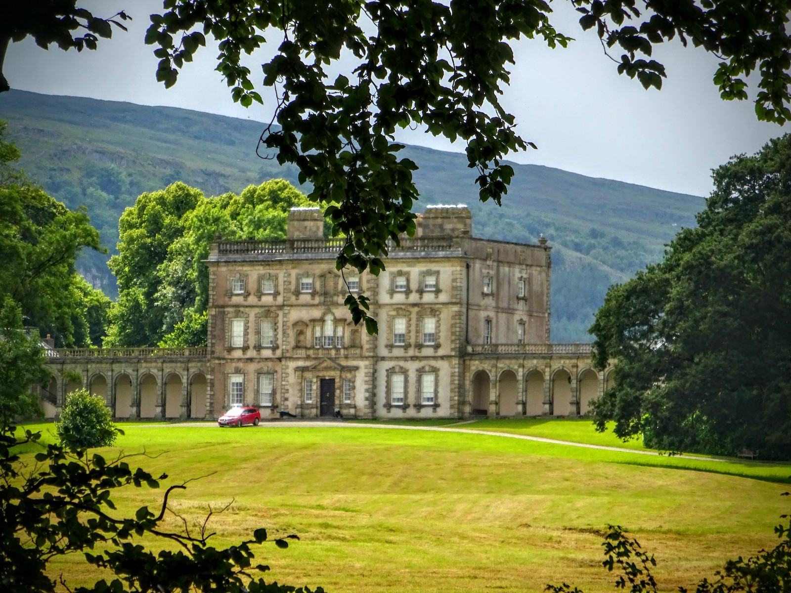 A Visit to Beautiful Florence Court